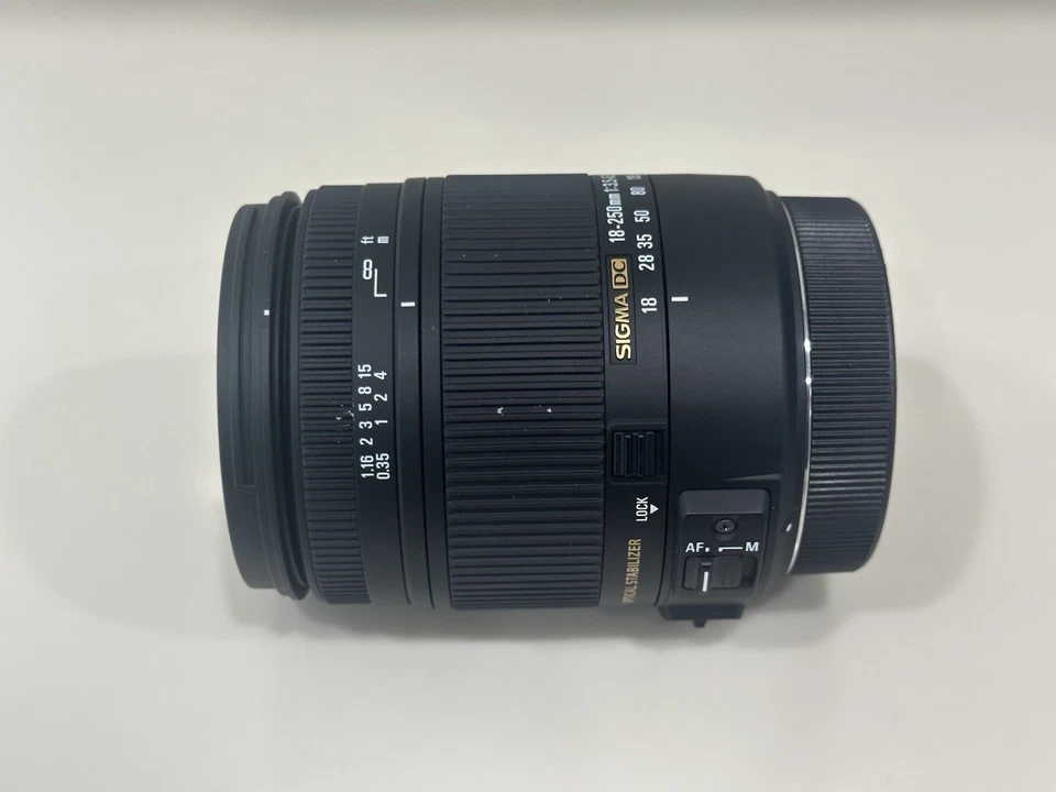 Lente zoom Sigma 18-250 mm f/3,5-6,3 DC OS HSM con capucha y filtro para Canon EF como nueva Foto 4 de 4