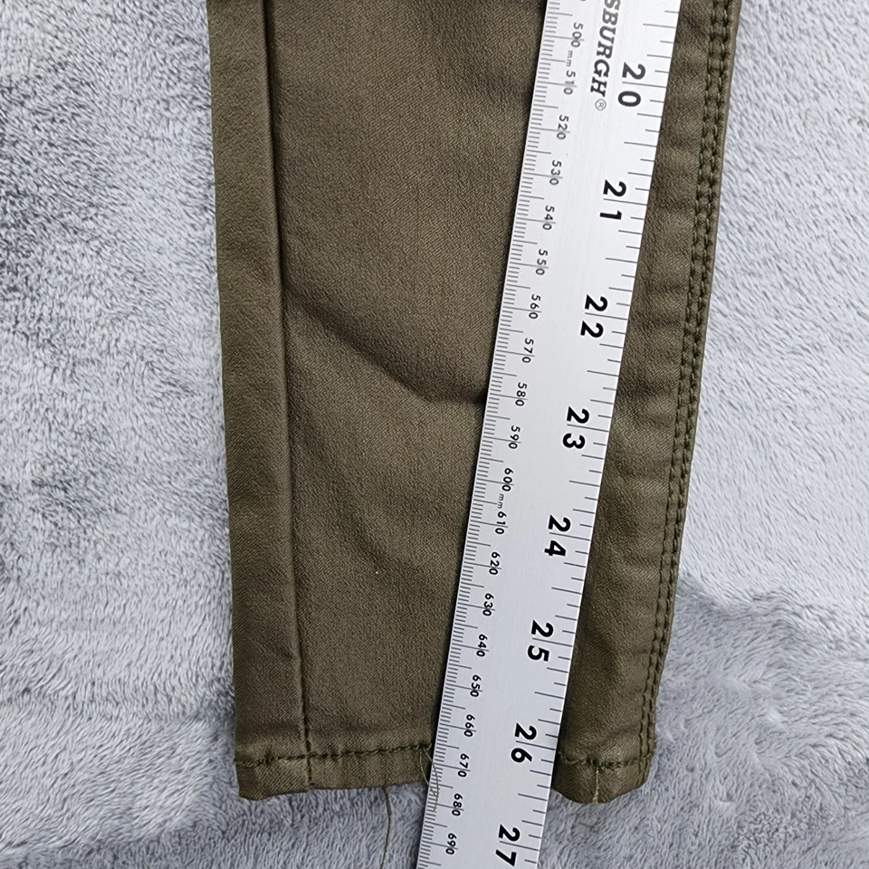 Pantalones de mezclilla Almost Famous para mujer 3 jóvenes verde imitación cuero tiro súper alto ajustados Foto 4 de 4