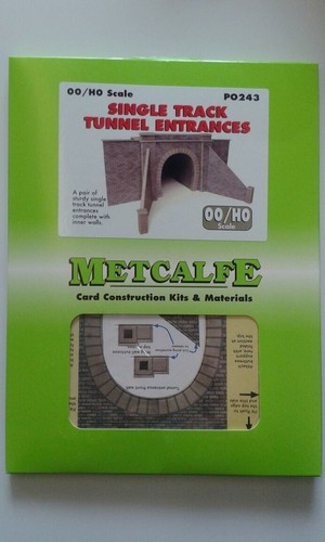 Single track tunnel mth - OO/HO Card kit – Metcalfe PO243 - Picture 3 of 3