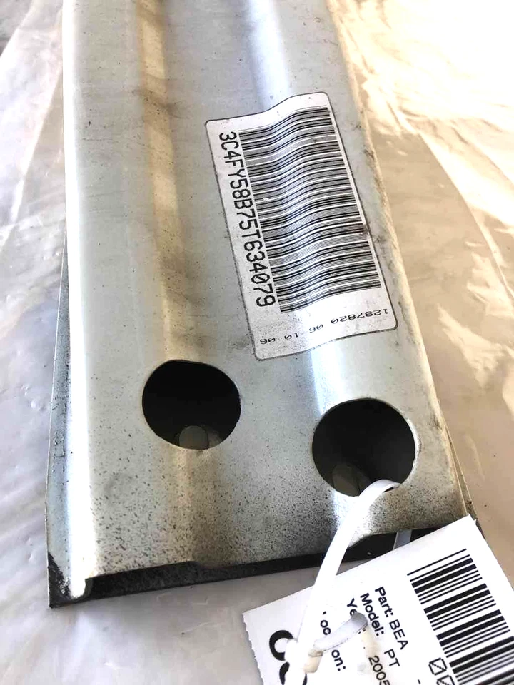 Barra de impacto de refuerzo de parachoques delantero Chrysler PT CRUISER 2001-2005 2,4 L FABRICANTE DE EQUIPOS ORIGINALES Foto 3 de 4