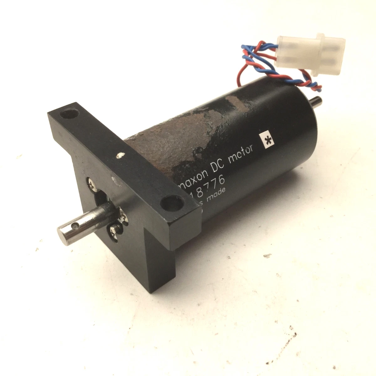 Maxon 118776 DC Motor Graphite Brushes Swiss Made 6mm & 4mm Shafts