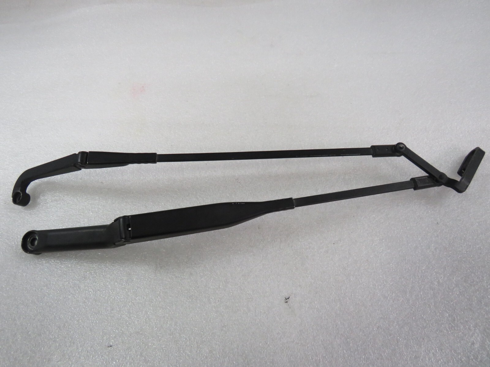 Ferrari 575, 550, LH, Left, Wiper Arm, Bosch, Used, P/N 65081500