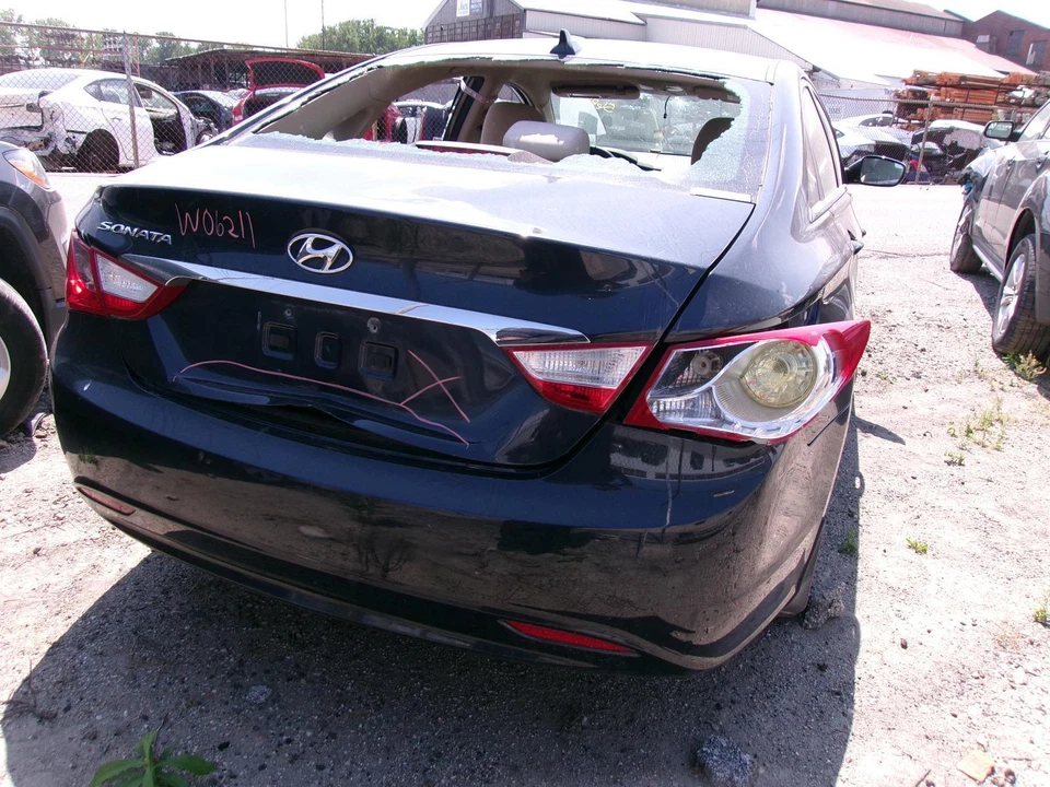 Used Washer Fluid Reservoir fits: 2013 Hyundai Sonata  Grade A - Image 4 of 4