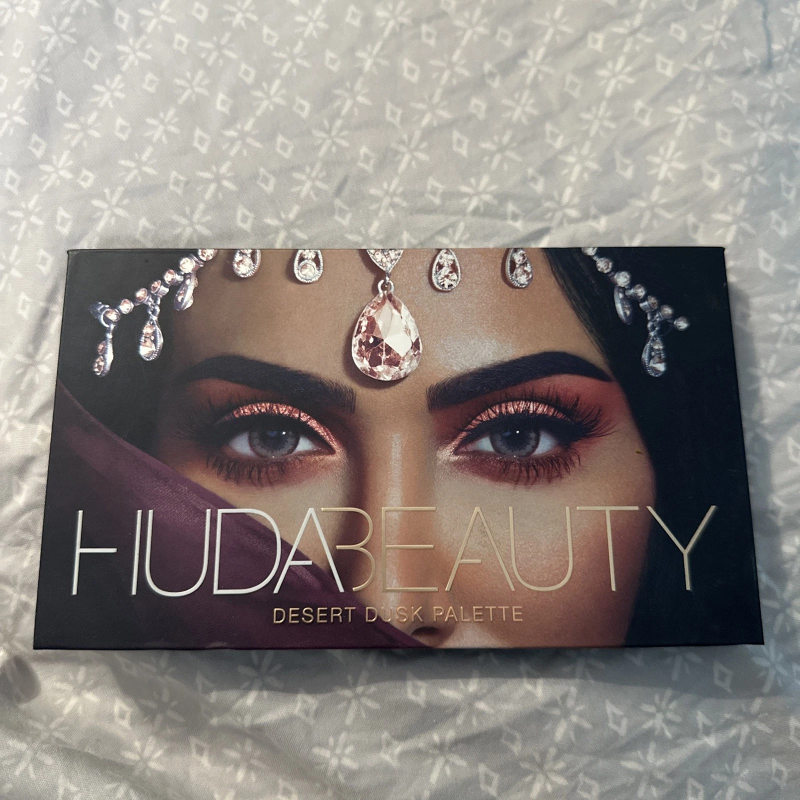 HUDA BEAUTY DESERT DUSK Eyeshadow Palette, Full Size