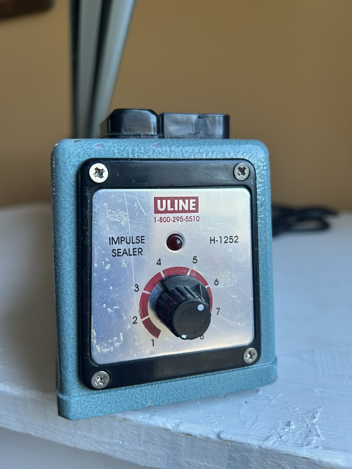 Uline H-1252 Impulse Bag Sealer w/ Cutter 20" 8mil Thickness Max 20" x 1/16"