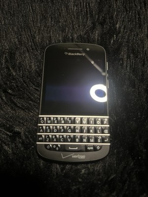 BlackBerry Q10 SQN100-3 Verizon 4G Wi-Fi 3.1in 2GB RAM QWERTY Black