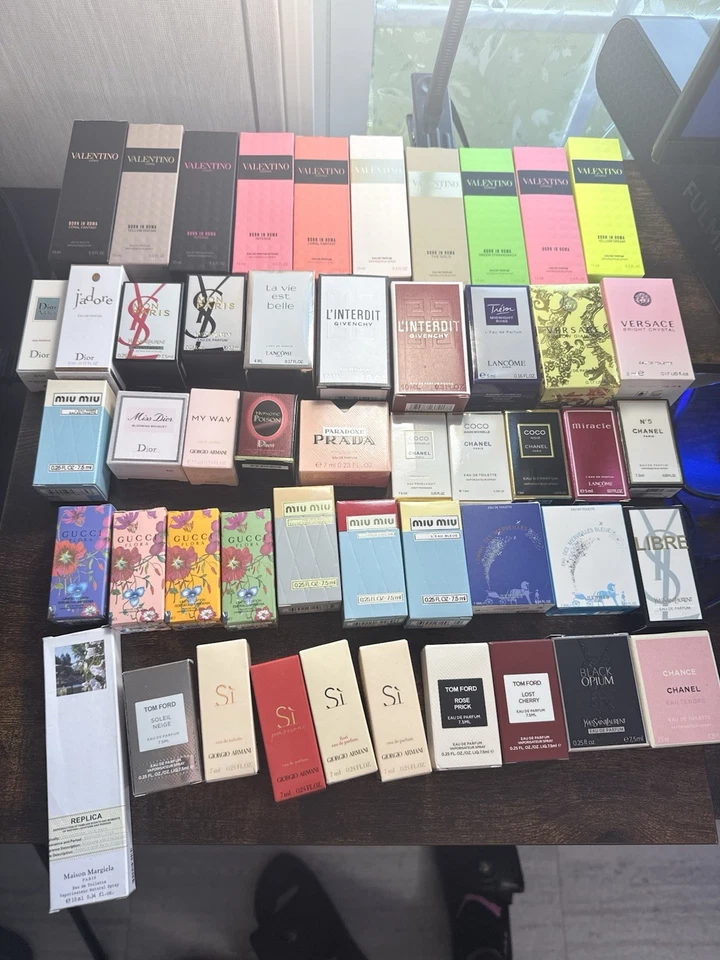 Mini Perfumes de Diseñador Conjunto de 12 Fragancias Tamaño de Viaje YSL Gucci PRADA Más Nuevo Foto 4 de 4