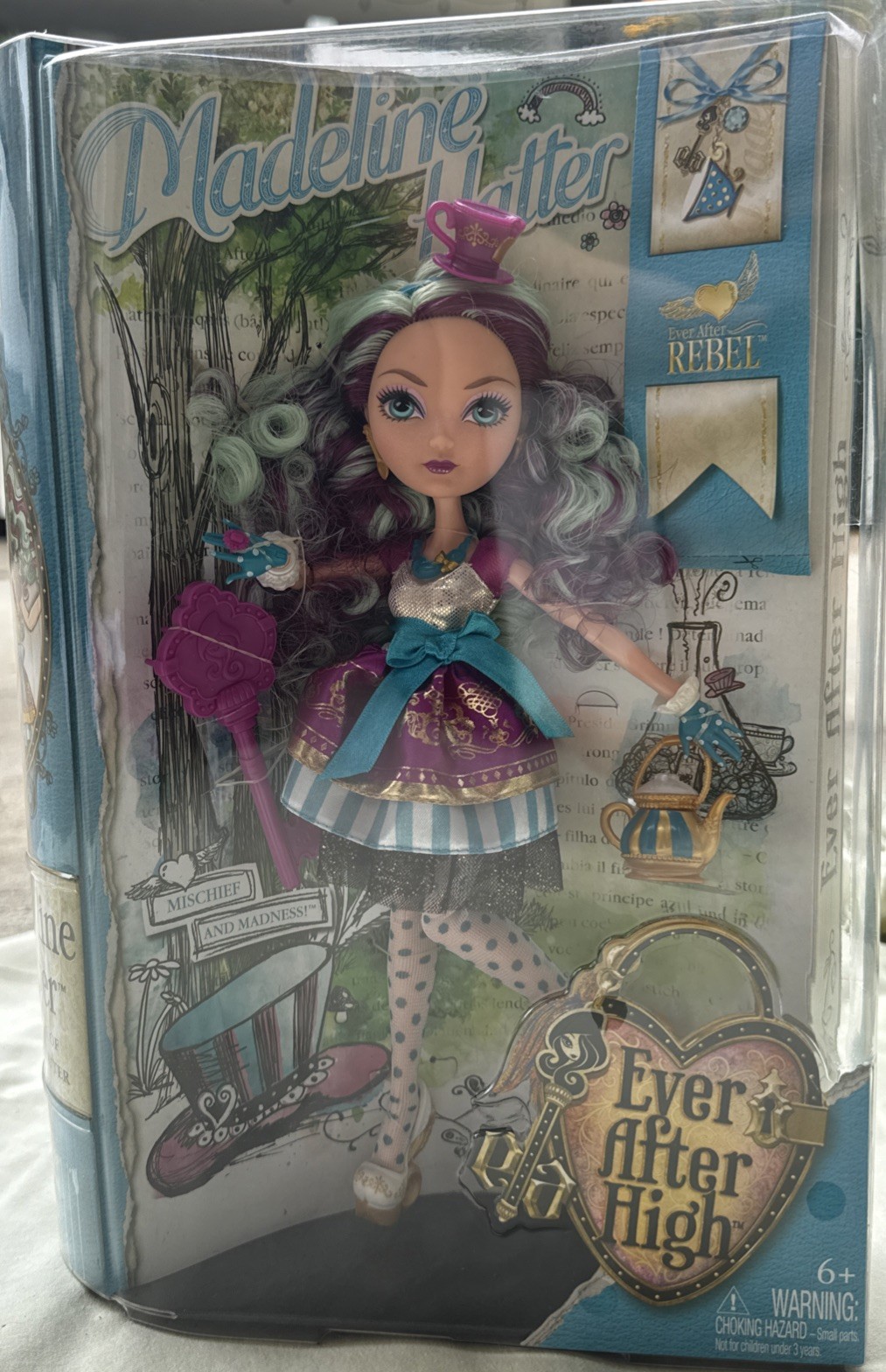 NIB MINT Ever After High 1st edition MADELINE HATTER- 2013 MATTEL - BBD41