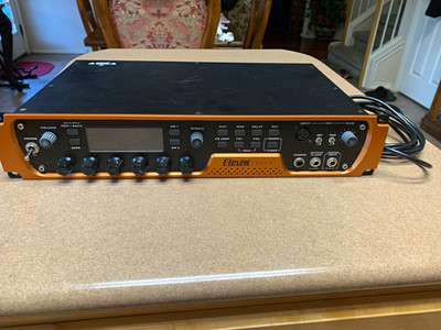 Avid Eleven Rack Multi-Effects Processor Dist/Mod/Delay/Reverb 2U Black/Orange