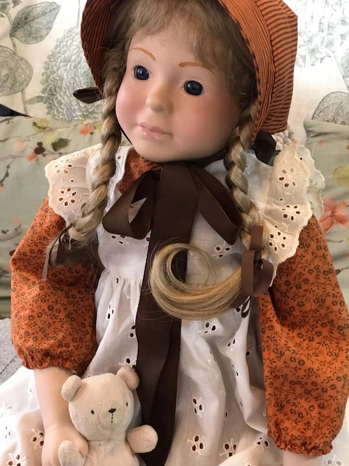 Muñeca de porcelana artesanal vintage Alresford A22 JR Inglaterra • Etiqueta central de diseño años 80 Foto 4 de 4