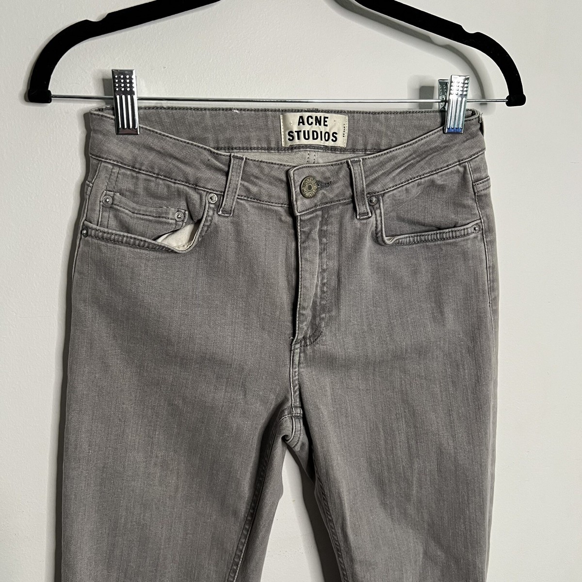 Acne Studios グレー ストレートデニム EUR 28 32 Acne Studios グレー ストレートデニム EUR 28 32 studio グレー（灰色