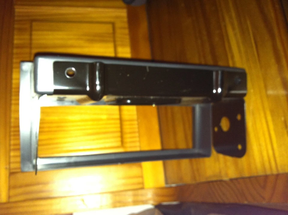 Compartimento central Cadillac Seville para cambiador de 6 CD # GM 25686590 Foto 3 de 4