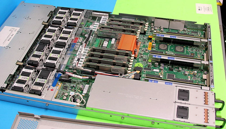 Sun SPARC Enterprise T5120 1x 4Core SME 1908A BGA 1.2Ghz 16GB RAM Dual Power - Image 3 of 4