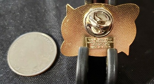 NFL Official Super Bowl XXXVIII (38) Commemorative Lapel Pin Patriots V Panthers - Picture 3 of 3