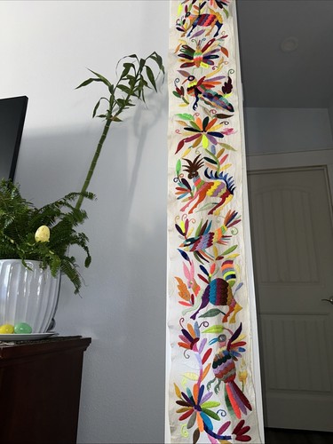 Hand Embroidery Table Runner - Picture 3 of 4