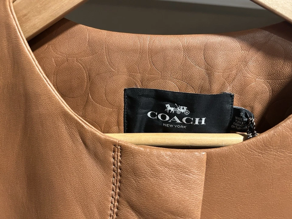 Chaqueta de cuero ligera Coach para mujer talla pequeña nueva con etiquetas Foto 2 de 4