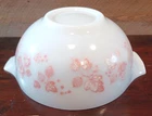 Pyrex VTG White Pink Cinderella Gooseberry 2 1/2 Qt Bowl #443 Mid Century