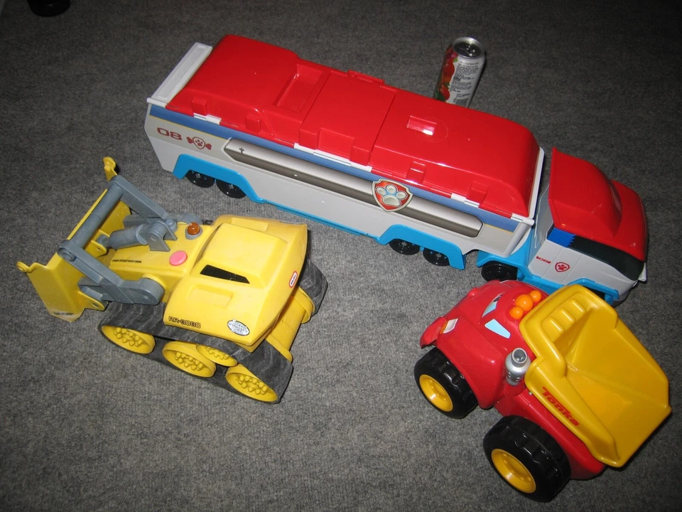 Paw Patrol más 2 más.  Tonka. Lote de tres camiones de juguete. ¡Limpio! Foto 2 de 3