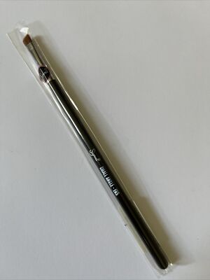 Sigma Beauty E65 - Small Angle Makeup Brush New In Bag AUTHENTIC