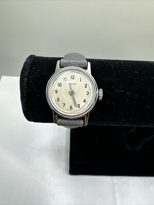Timex SR 626 SW WR 30M PVC Vinyl Quartz Analog Ladies Watch Grey
