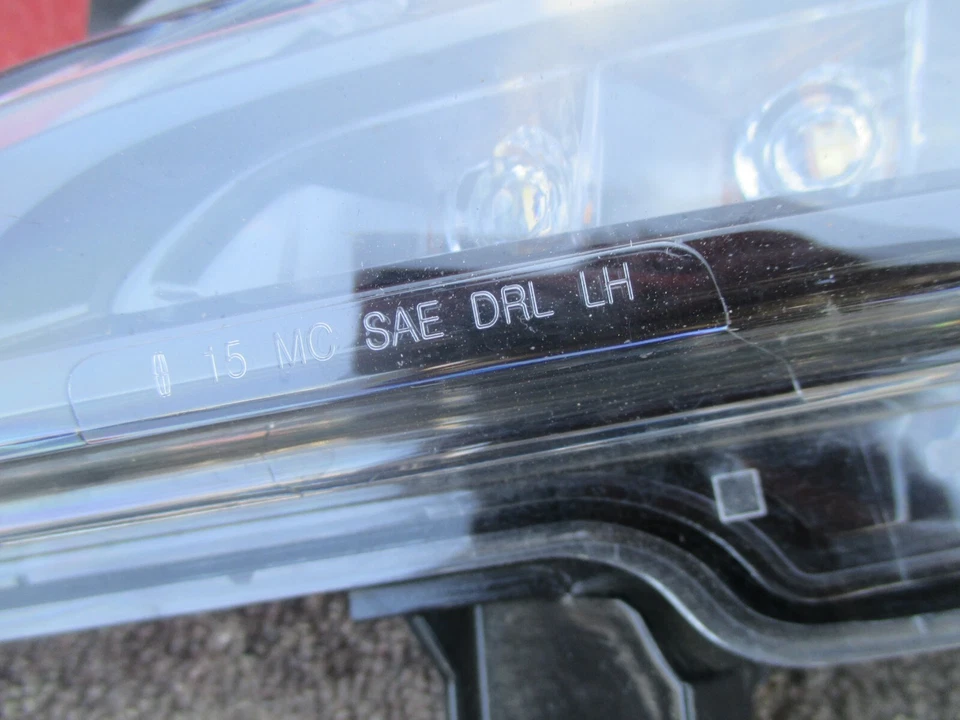 Lincoln MKC 2016 faro antiniebla delantero luz de circulación diurna lado izquierdo 16 17 18 Foto 3 de 4