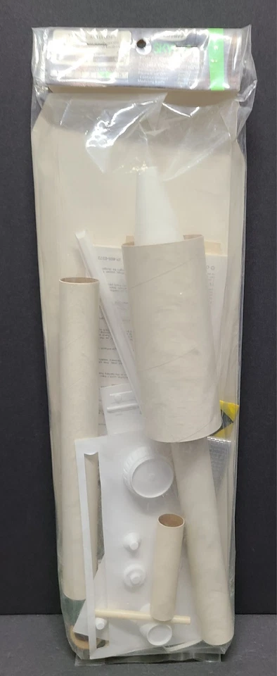 Centuri SkyLab Flying Model Rocket Kit NASA Space Station Model Rocket Sealed  - Image 2 of 4