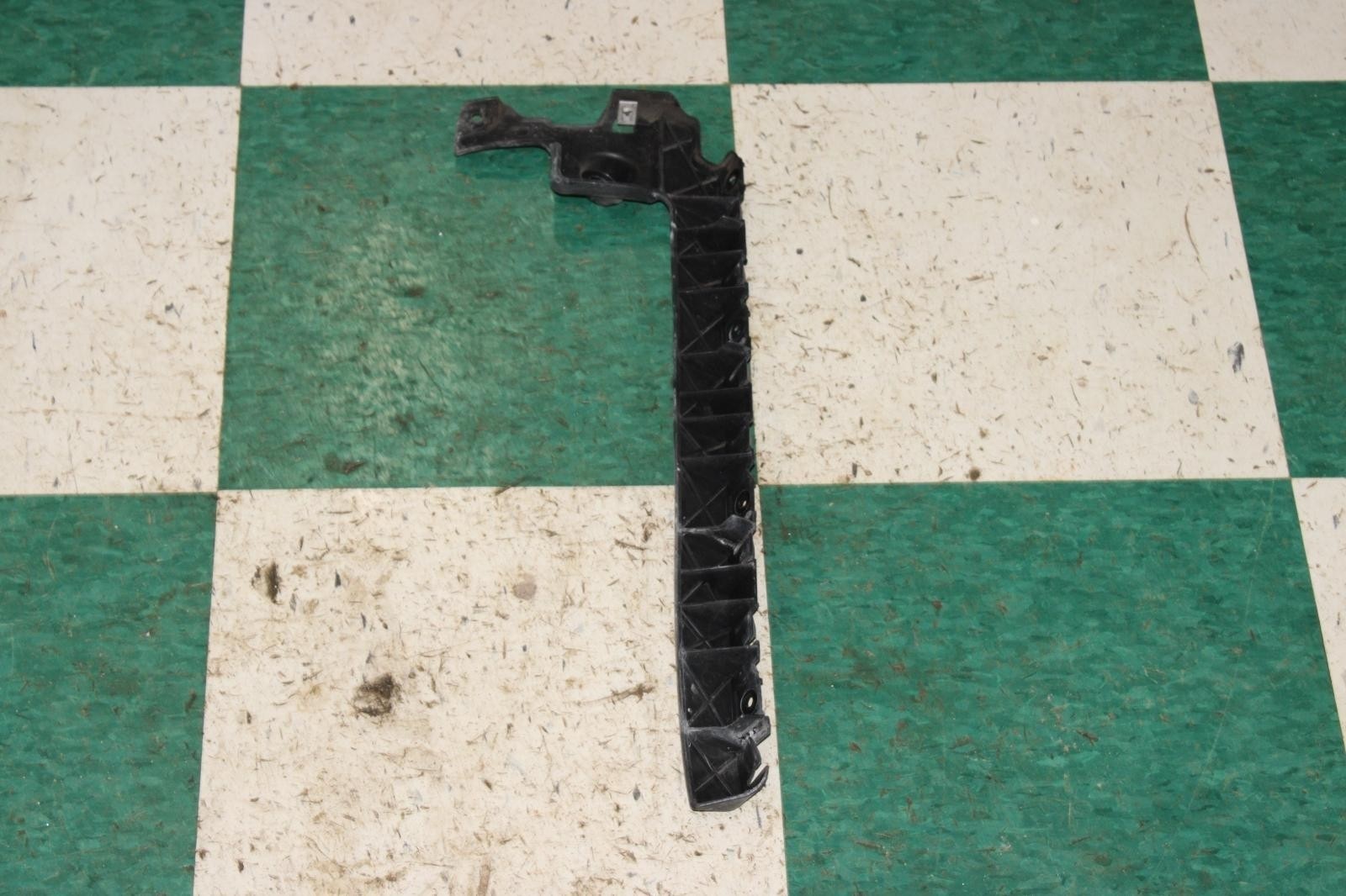 13-18 Flying Spur Black Rear Bumper Driver Left LH Mounting Bracket OEM Factory