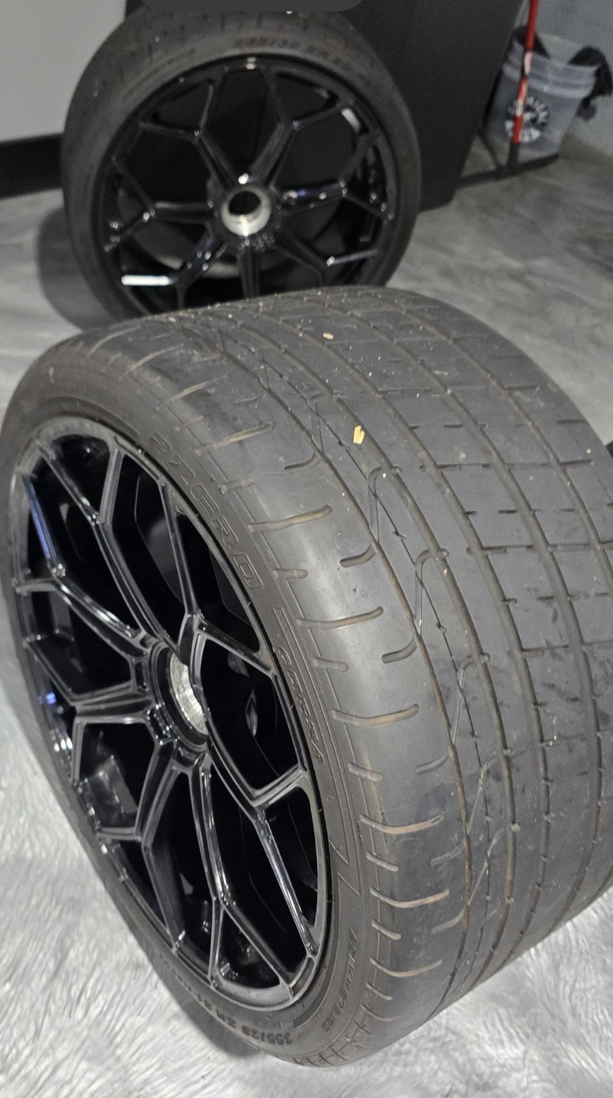 Lamborghini Huracan Front Wheels Set of 20
