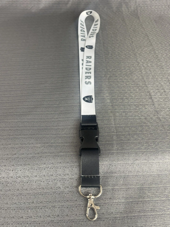 "Cordón Oakland Raiders con llavero desmontable 2 tonos 1"" de ancho" Foto 4 de 4
