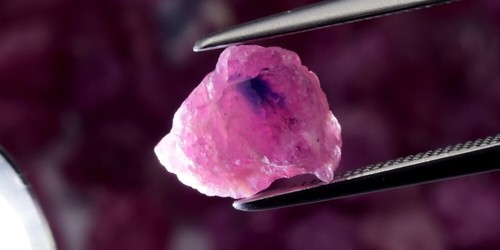 💎 102.63ct 77pcs Lot Rough Sapphire & Ruby - Unheated, Madagascar Gems - Imagen 3 de 6