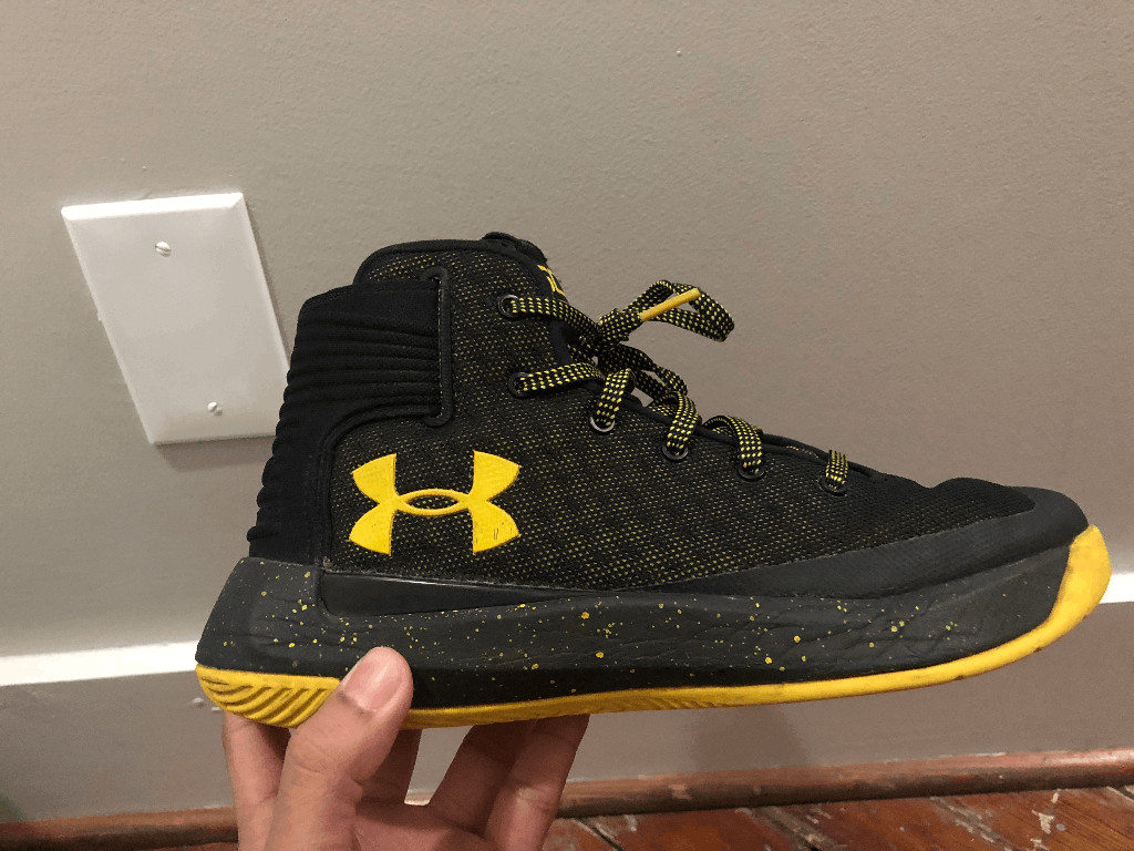 black and yellow curry 1