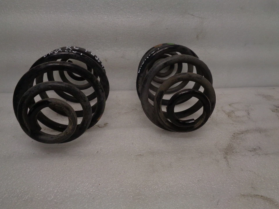 98-01 PAR DE MUELLES HELICOIDALES TRASEROS DERECHO E IZQUIERDO VOLKSWAGEN PASSAT OEM DK811107 Foto 2 de 4