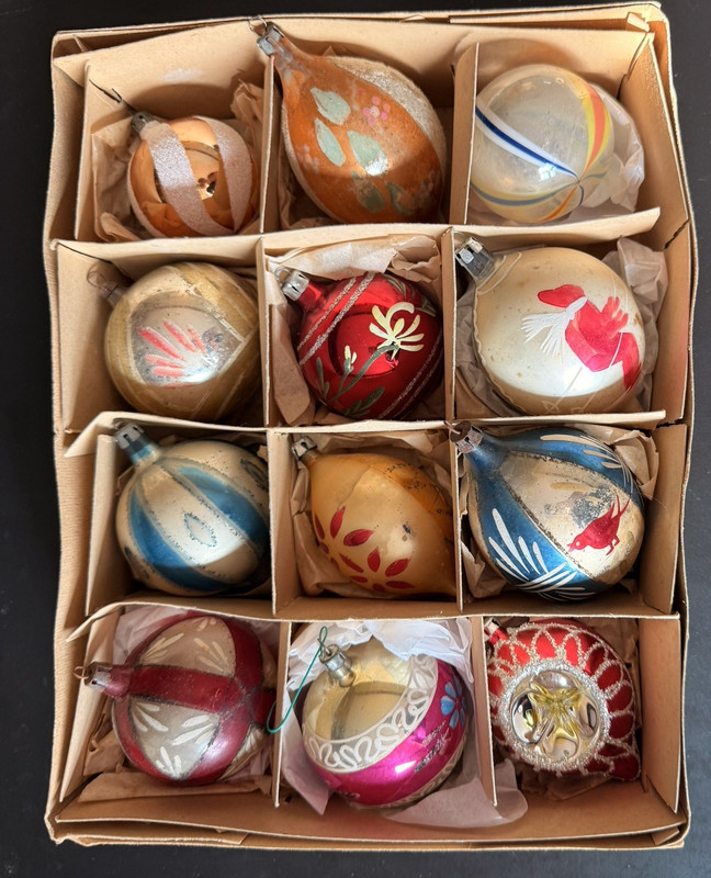 12 Larger Glass Poland Christmas Ornaments No Reserve Auction