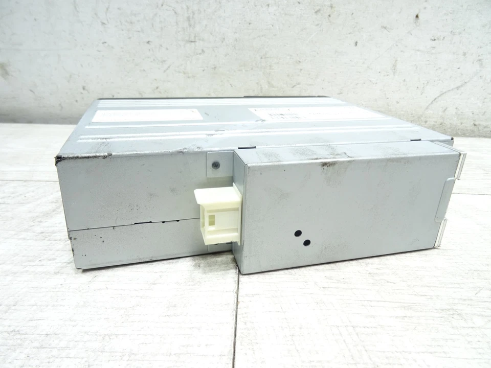 RANGE ROVER VOUGE CD DISC CHANGER HEAD UNIT P/N 3H42-18C830-AB XQE500560 - Image 4 of 4