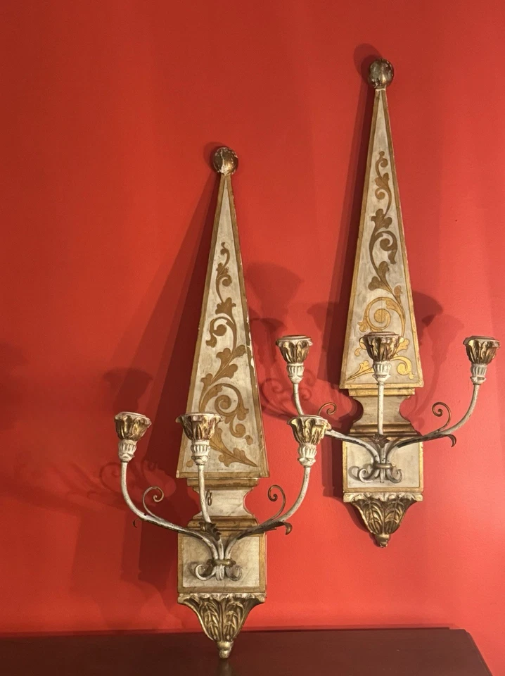 Giltwood hand-painted 3 candle Sconces - made in ITALY Gold, Vintage, Appliqué  - Image 3 of 4
