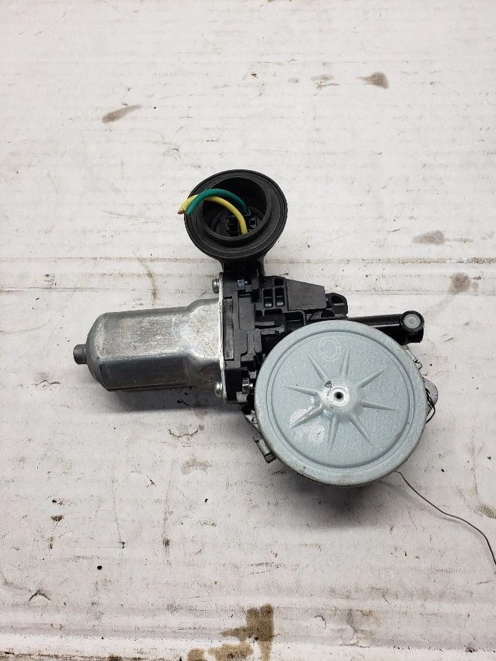 Motor de ventana eléctrica puerta delantera con plumón automático se adapta 04-21 TUNDRA 1400078 Foto 2 de 4