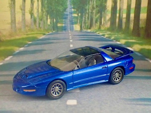 4th Gen 1993– 2002 Pontiac Firebird Trans Am WS6 5.7 V8 LS1 1/64 Scale Ltd Edt B - 第 3/4 張圖片