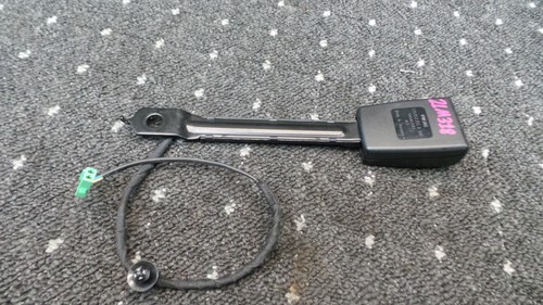 2LM318 *  Volkswagen Golf Sportsvan 2016 Alle Gurtschloss vorne 510857755A