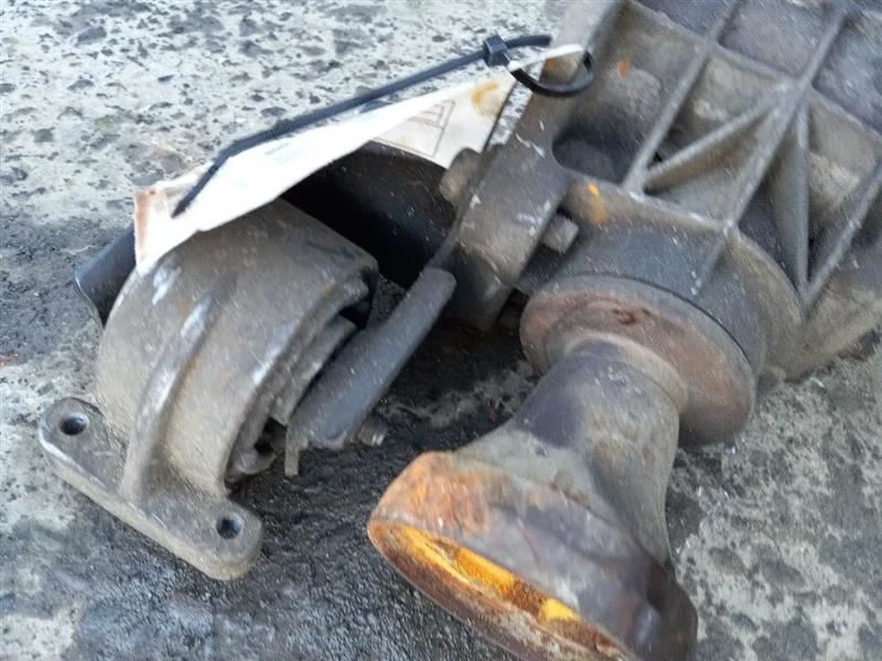 08 09 10 SATURN VUE OEM AWD Carrier Rear End Axle  - Image 3 of 4