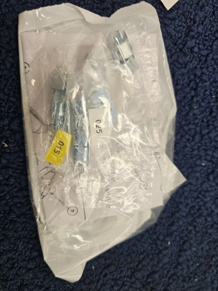 Pastilla de freno delantera de cerámica GNAD591 para Select 93-00 Chrysler Dodge Eagle Plymouth Foto 2 de 4