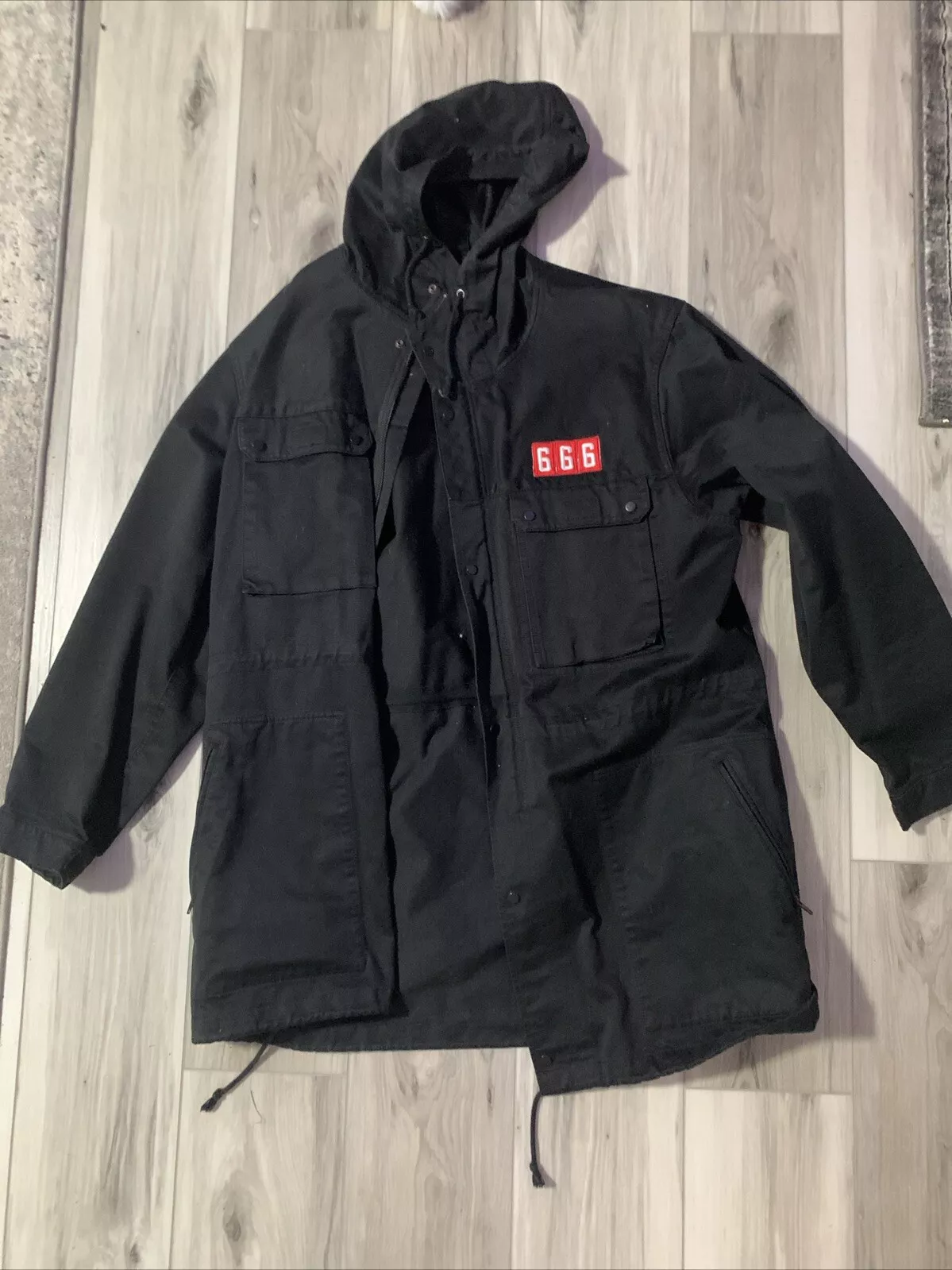 Trench coat suprême