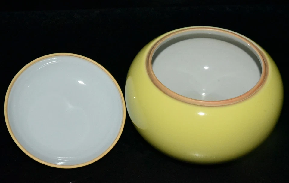 5.9" china antique qing dynasty yongzheng mark porcelain lemon-yellow tea caddy Foto 2 de 4