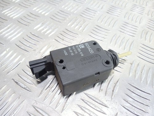 Opel Zafira A 2000 Diesel Stellmotor Tankdeckel Tankklappe 605420 60kW UST64812