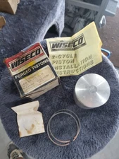 1976-1981 Yamaha YZ175 / IT175 Wiseco Piston And Rings 374P2 2618CD