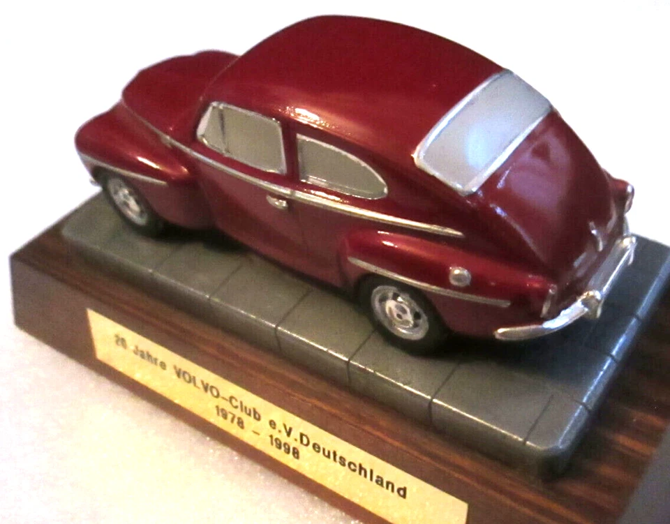 unique red pewter-model VOLVO PV544 1965 1/43 "20 YEARS VOLVO-CLUB GERMANY 1998" - Image 2 of 4
