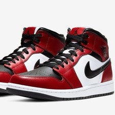 Nike Air Jordan 1 Mid Chicago Black toe Men s size 10.5 WORN 1X 554724-069