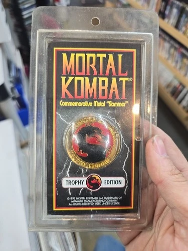 Mortal Kombat 1992 Commemorative Metal Slammer 18k Gold Plated Trophy Edition