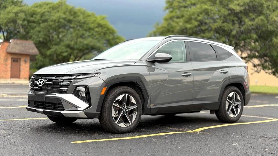 2025 Hyundai Tucson SEL - Image 3 of 4