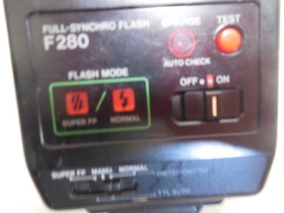 OLYMPUS MODEL F280 FULL-SYNCHRO ELECTRONIC FLASH FOR OLYMPUS