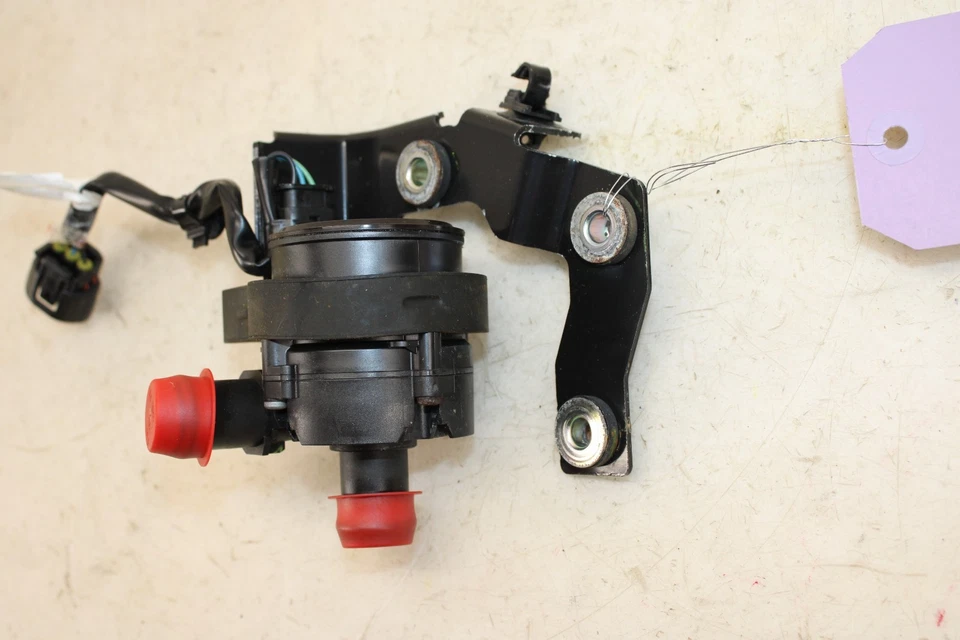 2017-2020 Fiat 124 Spider Auxiliary Coolant Pump 0392023226 OEM MZ74 - Image 2 of 4
